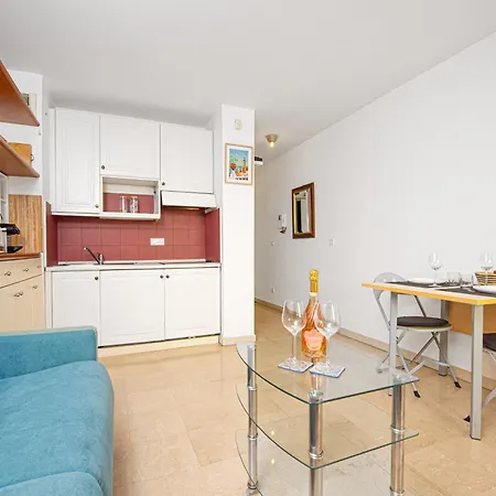 Apartment Cosy A - Proche De La - Ee *