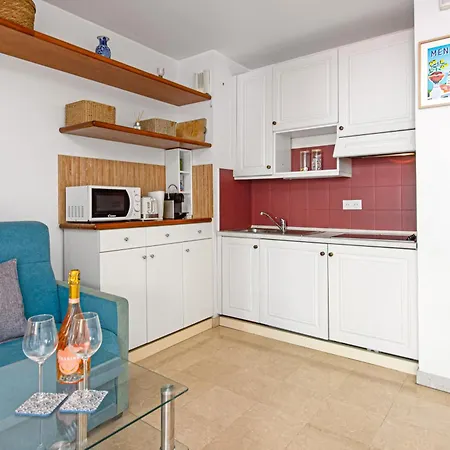 Cosy à - Proche De La - Ee