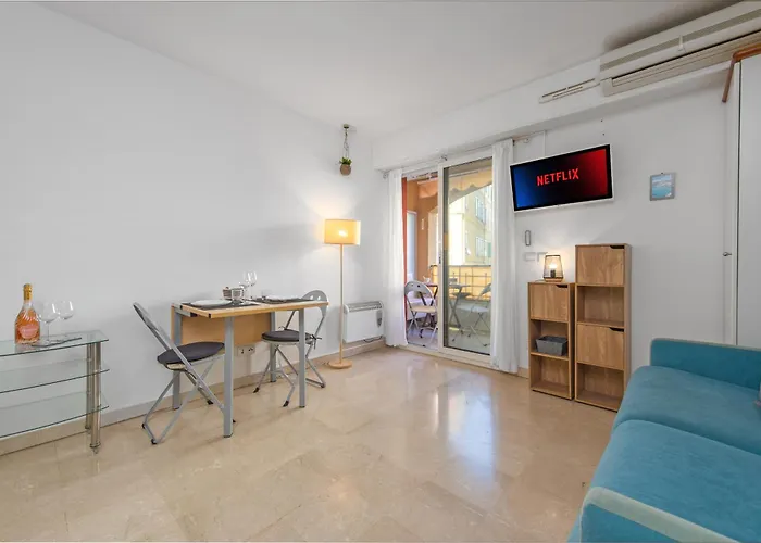 Cosy A - Proche De La - Ee